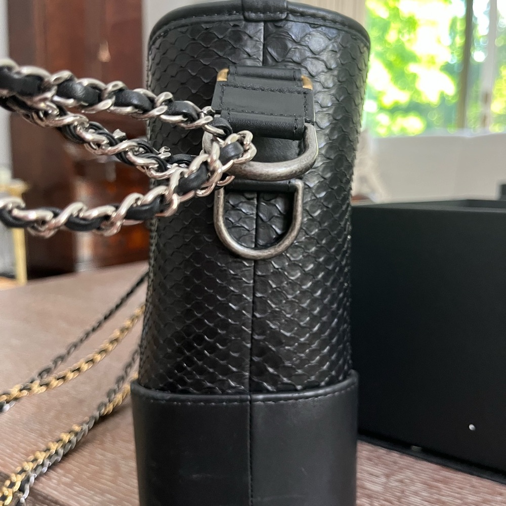 Chanel 18 C Gabrielle Bag in Python - Picture 6 of 14